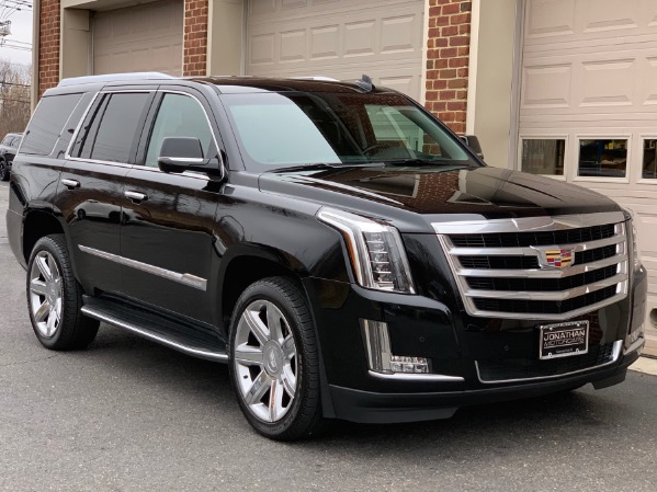 Used-2016-Cadillac-Escalade-Luxury-Collection