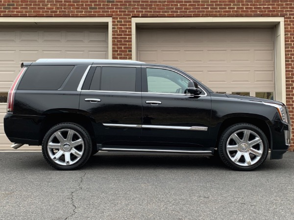 Used-2016-Cadillac-Escalade-Luxury-Collection