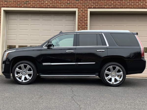 Used-2016-Cadillac-Escalade-Luxury-Collection