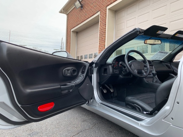 Used-2001-Chevrolet-Corvette-Convertible