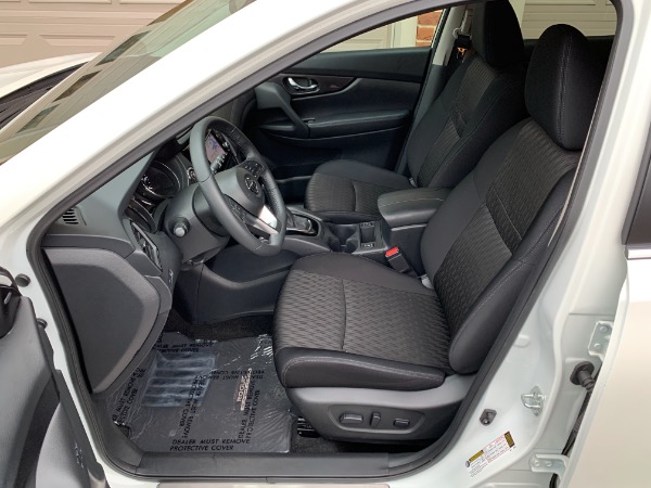 Used-2018-Nissan-Rogue-SV-Midnight