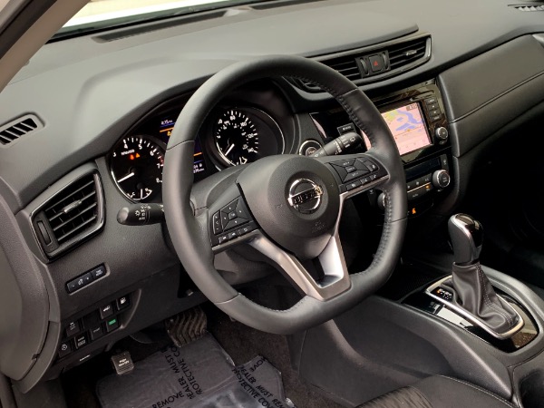 Used-2018-Nissan-Rogue-SV-Midnight