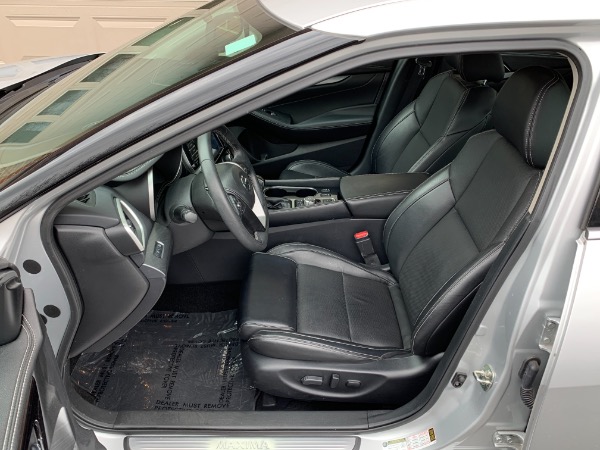 Used-2017-Nissan-Maxima-35-SV
