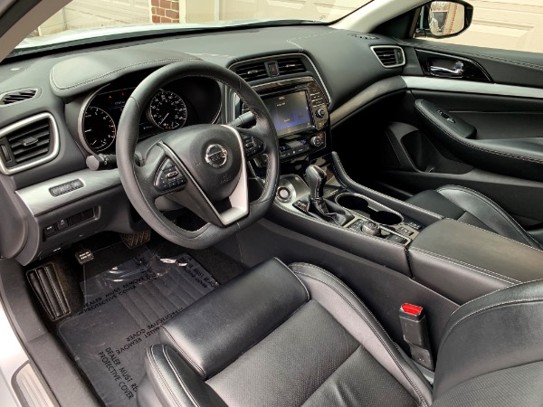 Used-2017-Nissan-Maxima-35-SV