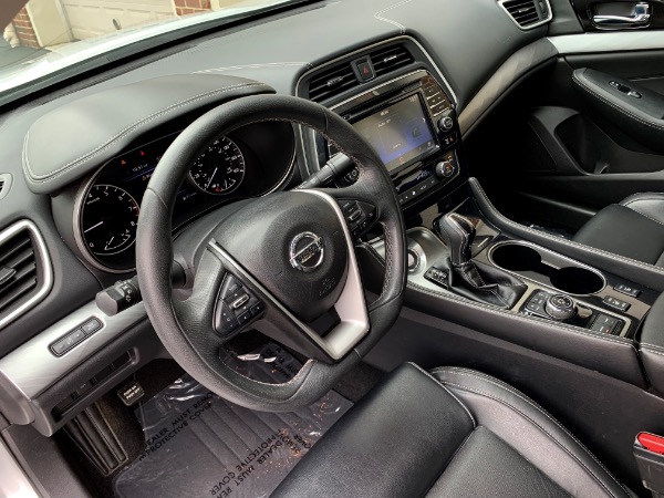 Used-2017-Nissan-Maxima-35-SV