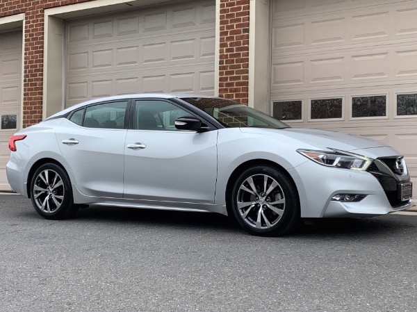 Used-2017-Nissan-Maxima-35-SV
