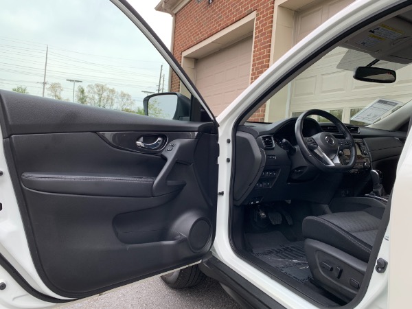 Used-2017-Nissan-Rogue-SV-Premium