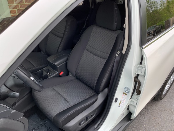 Used-2017-Nissan-Rogue-SV-Premium