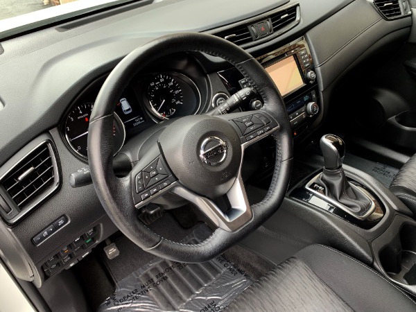 Used-2017-Nissan-Rogue-SV-Premium