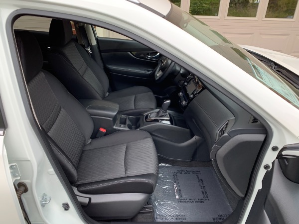 Used-2017-Nissan-Rogue-SV-Premium