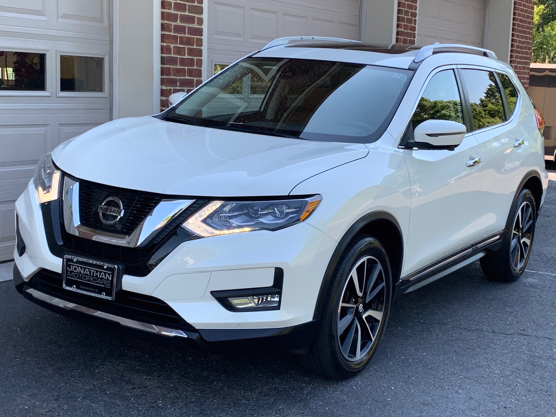 2017 Nissan Rogue SL Stock 273586 for sale near Edgewater Park NJ 