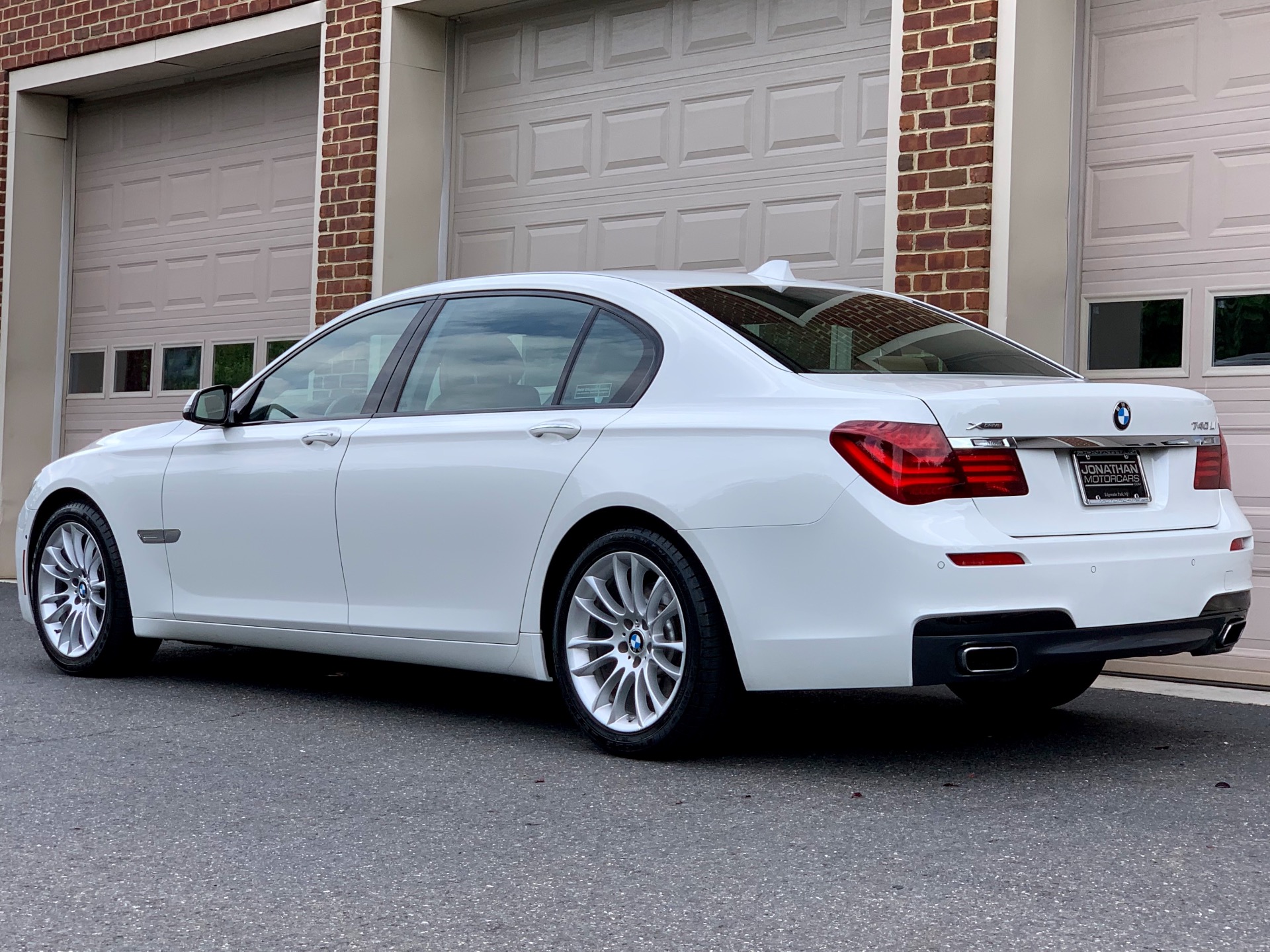 Бмв 740li xdrive