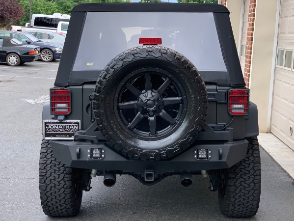 Used-2015-Jeep-Wrangler-Unlimited-Rubicon-JMC-Custom