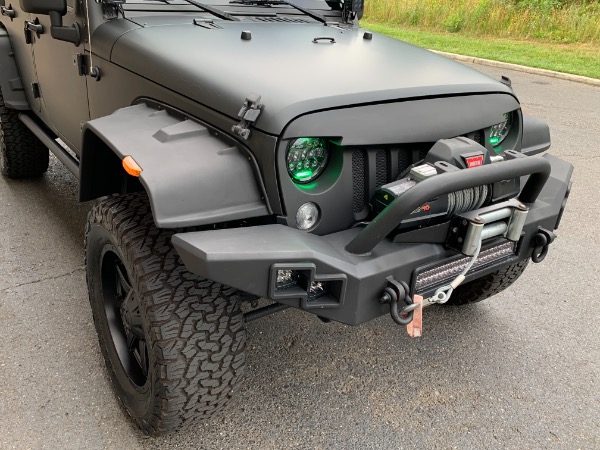 Used-2015-Jeep-Wrangler-Unlimited-Rubicon-JMC-Custom
