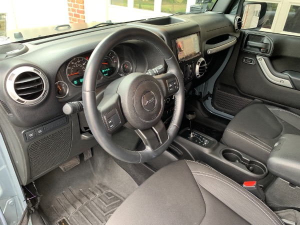Used-2015-Jeep-Wrangler-Unlimited-Rubicon-JMC-Custom