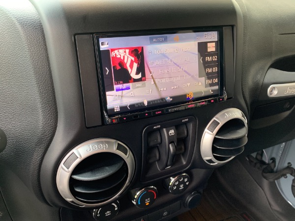 Used-2015-Jeep-Wrangler-Unlimited-Rubicon-JMC-Custom