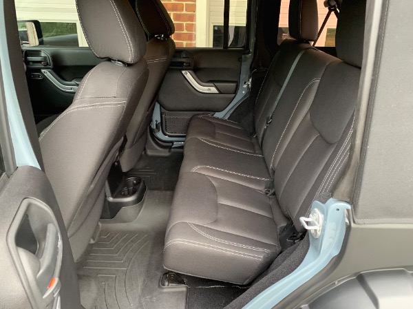 Used-2015-Jeep-Wrangler-Unlimited-Rubicon-JMC-Custom