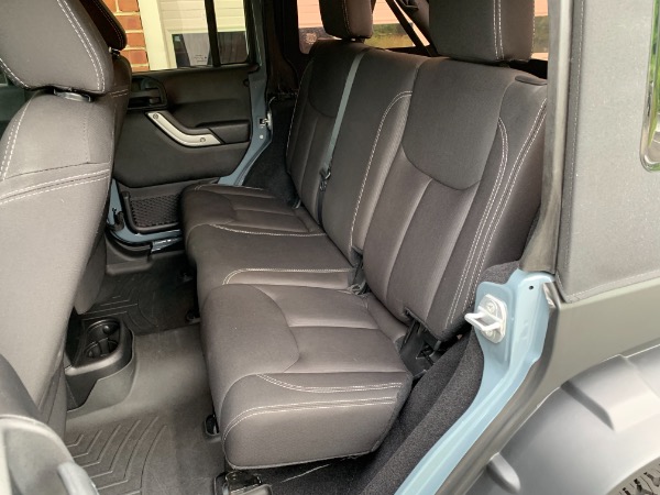 Used-2015-Jeep-Wrangler-Unlimited-Rubicon-JMC-Custom