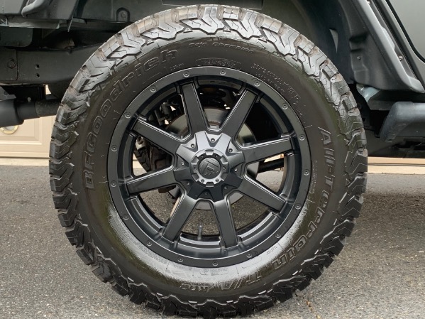 Used-2015-Jeep-Wrangler-Unlimited-Rubicon-JMC-Custom