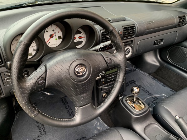 Used-2003-Toyota-MR2-Spyder