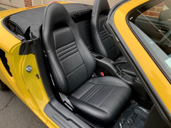 Used-2003-Toyota-MR2-Spyder