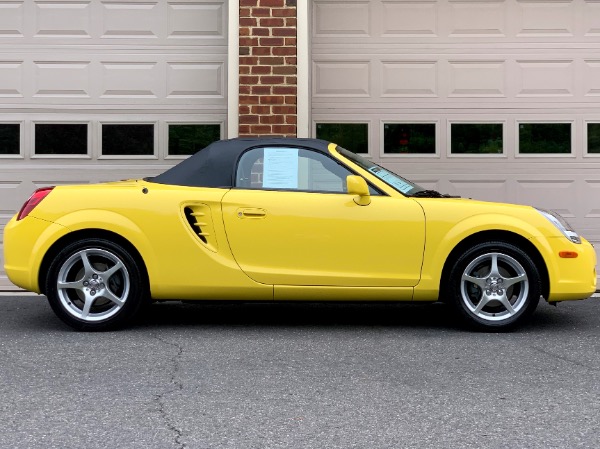 Used-2003-Toyota-MR2-Spyder