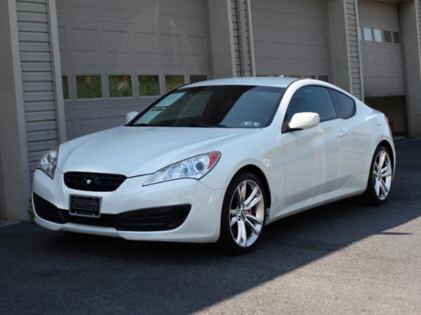 Used-2012-Hyundai-Genesis-Coupe-20T-R-Spec