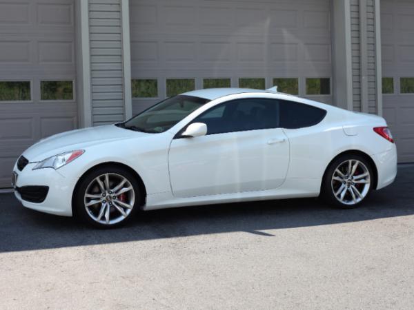 Used-2012-Hyundai-Genesis-Coupe-20T-R-Spec