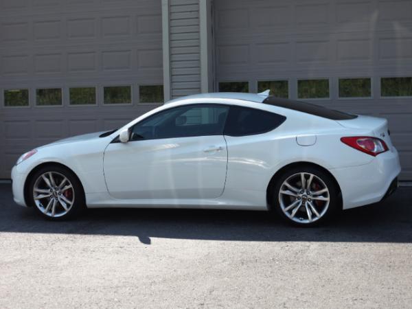 Used-2012-Hyundai-Genesis-Coupe-20T-R-Spec