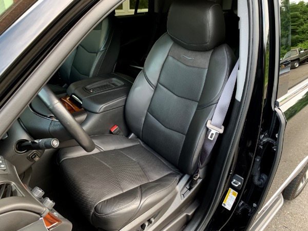 Used-2016-Cadillac-Escalade-Luxury-Collection