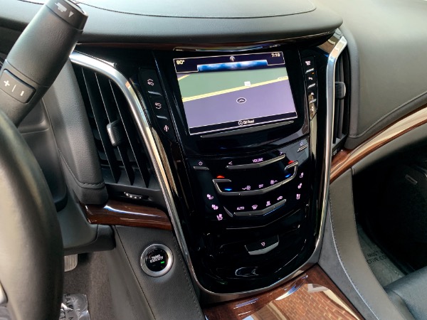 Used-2016-Cadillac-Escalade-Luxury-Collection