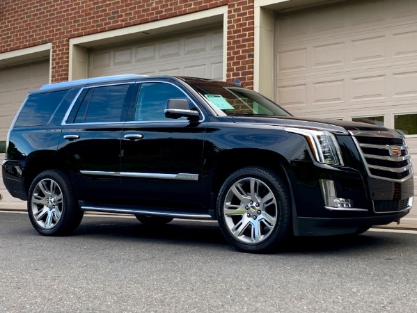 Used-2016-Cadillac-Escalade-Luxury-Collection