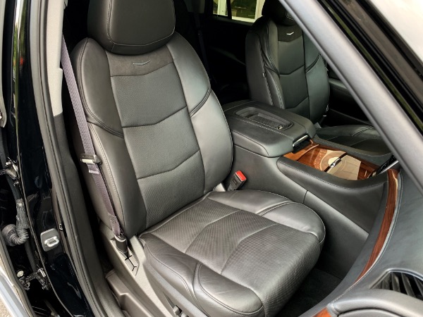 Used-2016-Cadillac-Escalade-Luxury-Collection