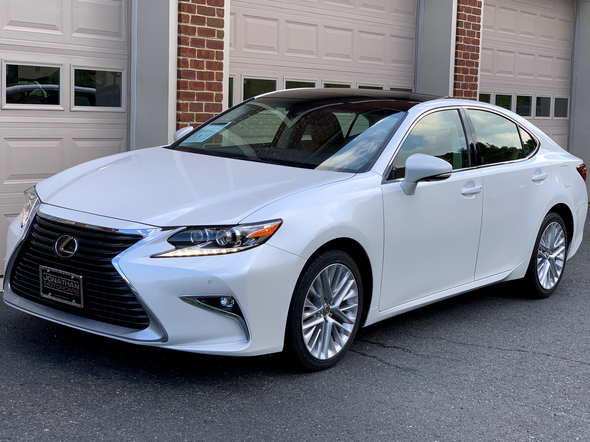 2016 Lexus ES