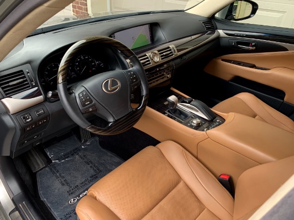 Used-2017-Lexus-LS-460