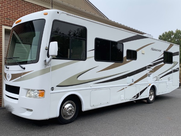 Used-2011-Ford-Thor-Motor-Coach-Hurricane-30Q