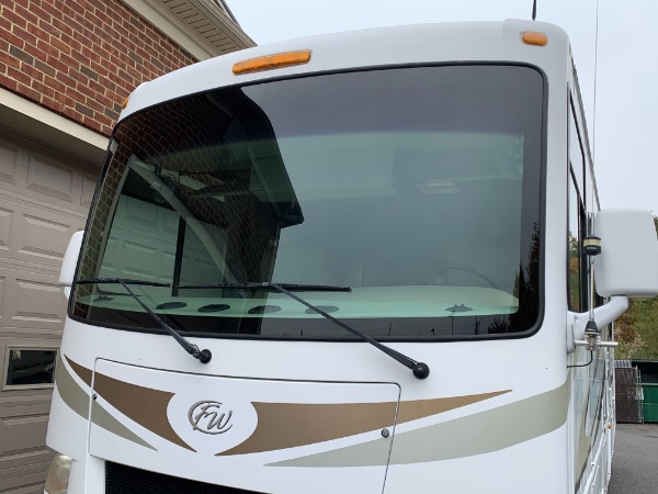 Used-2011-Ford-Thor-Motor-Coach-Hurricane-30Q