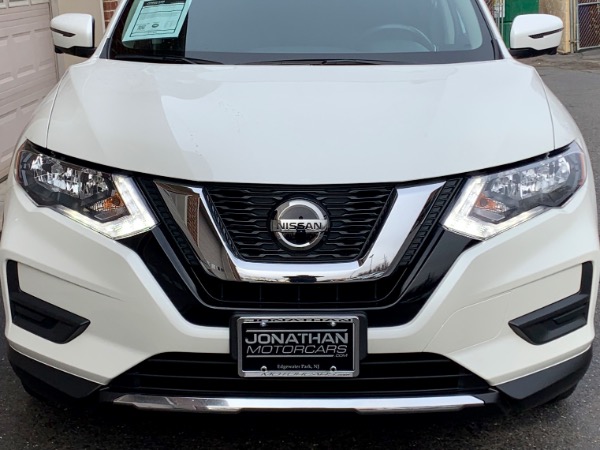 Used-2018-Nissan-Rogue-SV-Premium