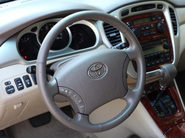 Used-2006-Toyota-Highlander-Limited