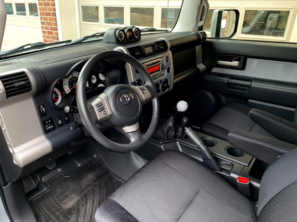 Used-2014-Toyota-FJ-Cruiser