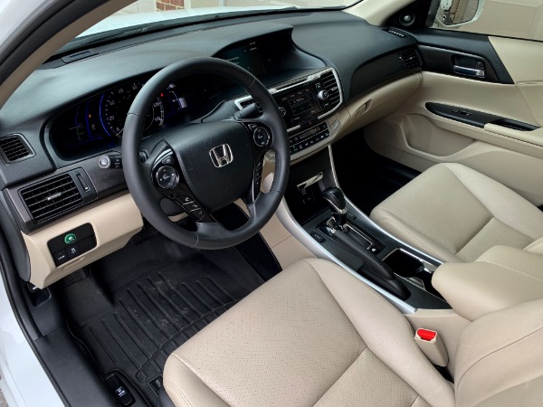 Used-2015-Honda-Accord-Hybrid-EX-L