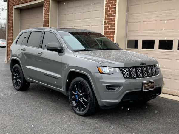 Used-2019-Jeep-Grand-Cherokee-Altitude