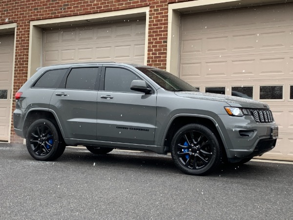 Used-2019-Jeep-Grand-Cherokee-Altitude