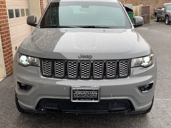 Used-2019-Jeep-Grand-Cherokee-Altitude