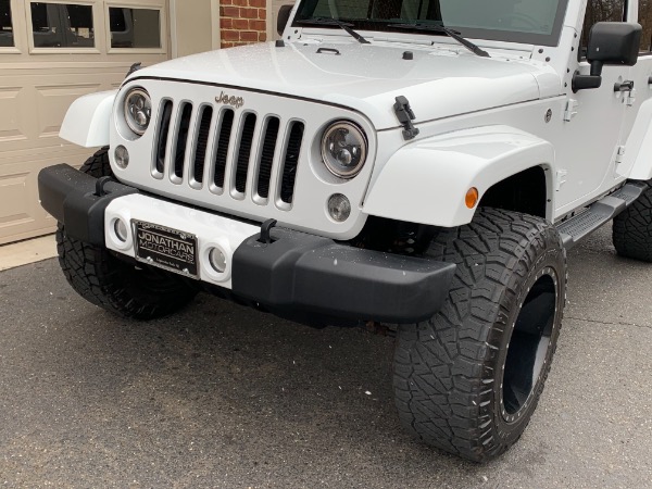 Used-2016-Jeep-Wrangler-Unlimited-Sahara