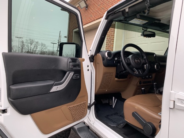 Used-2016-Jeep-Wrangler-Unlimited-Sahara