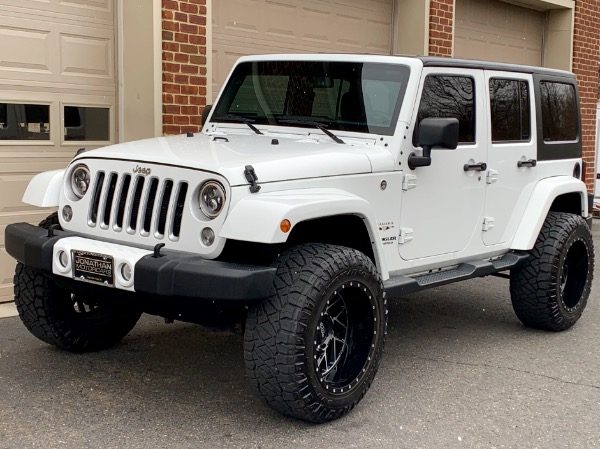 Used-2016-Jeep-Wrangler-Unlimited-Sahara