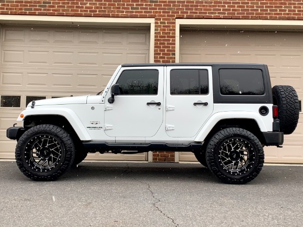 Used-2016-Jeep-Wrangler-Unlimited-Sahara