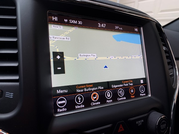 Used-2018-Jeep-Grand-Cherokee-Altitude