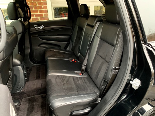 Used-2018-Jeep-Grand-Cherokee-Altitude